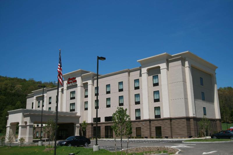 Hampton Inn Suites Warren — Warren
