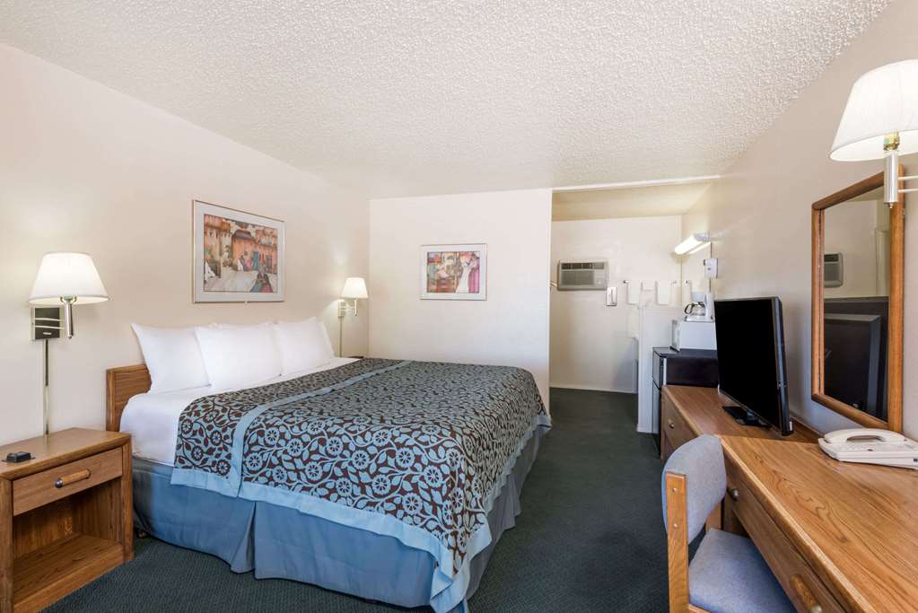 Days Inn by Wyndham Socorro - photo 7