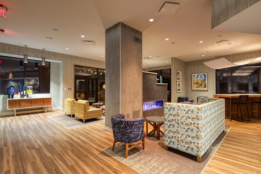 Holiday Inn Express & Suites Charlotte South End by IHG - photo 113