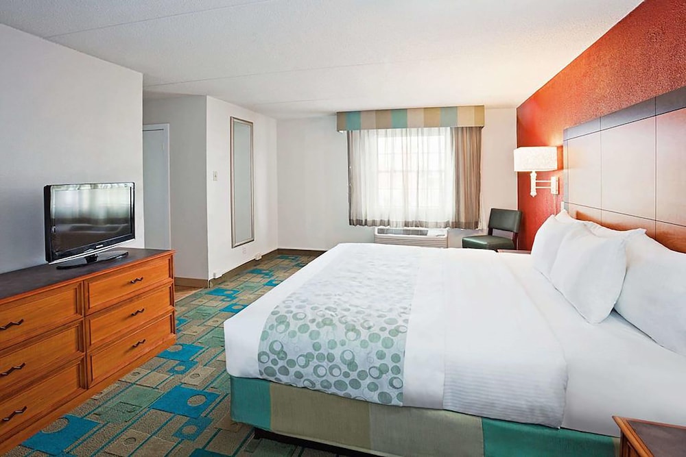 La Quinta Inn Merrillville - photo 22