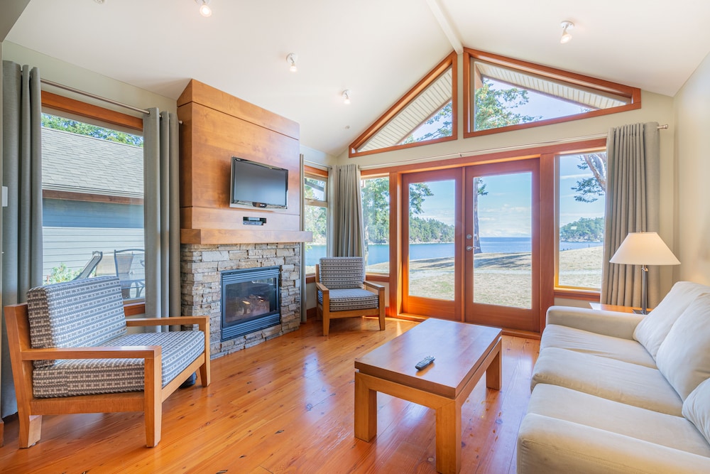 Mayne Island Resort in Vancouver, Canada