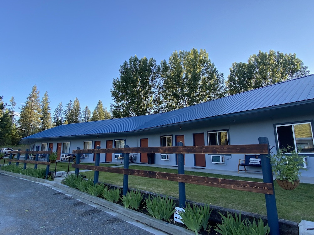 Columbia Point Resort - photo 40