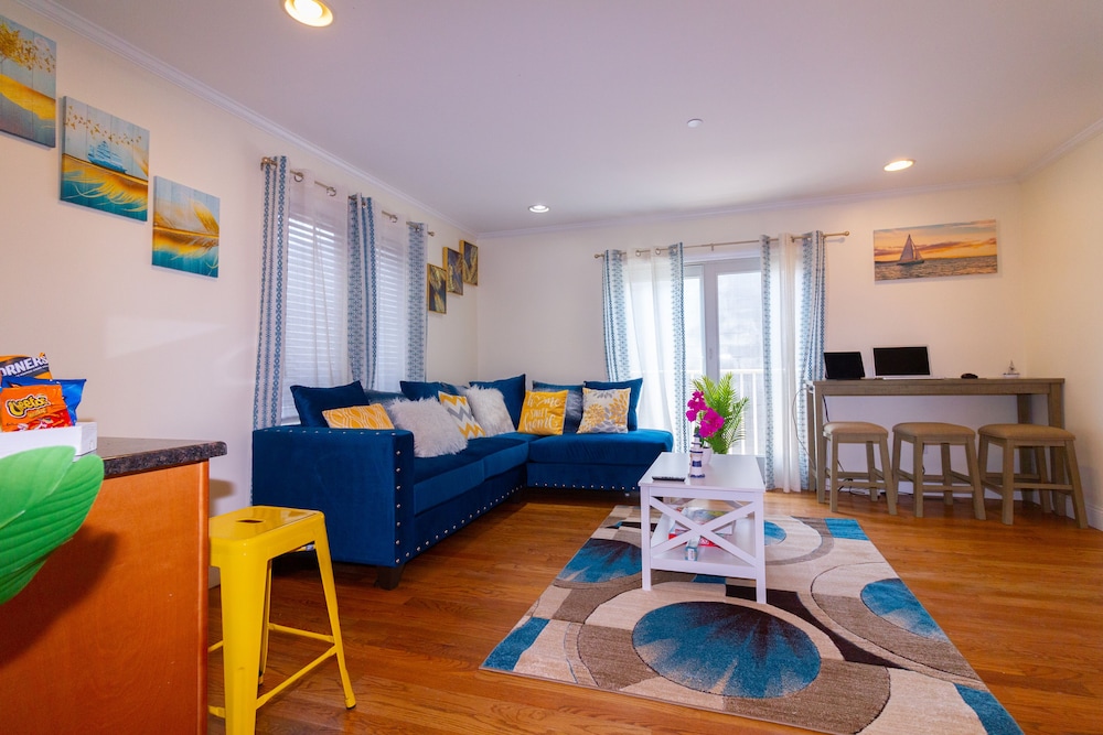 Yachtsman’s Cove with 3 Levels in Freeport, United States