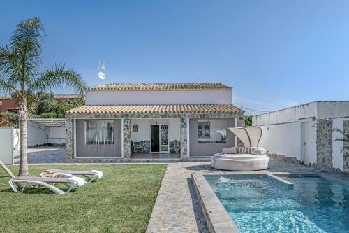Casa El Buda — 4-Star Luxury Hotel in Vejer De La Frontera, Spain