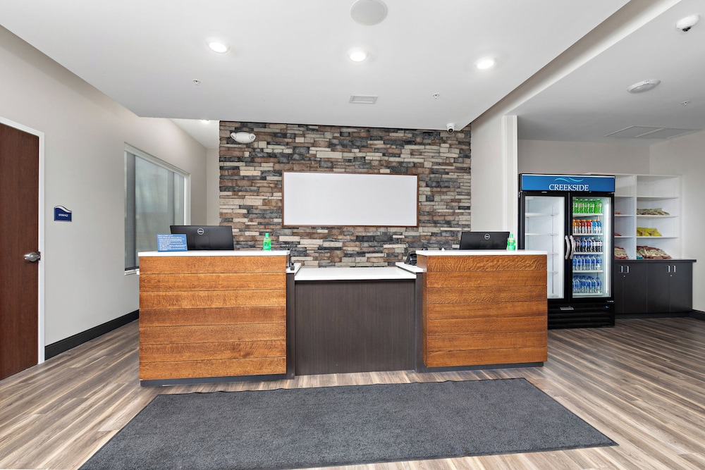 Holiday Inn Exp Parkville - photo 102