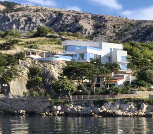 Shimmer & Shine — 5-Star Luxury Hotel in Baska, Croatia