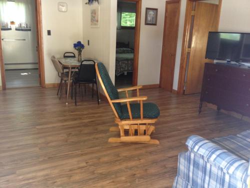 Marcotte Motor Court - photo 83
