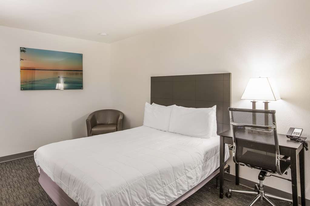 Americas Best Value Inn Birch Run - photo 7