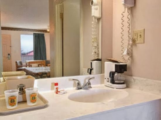 Super 10 Motel - photo 4