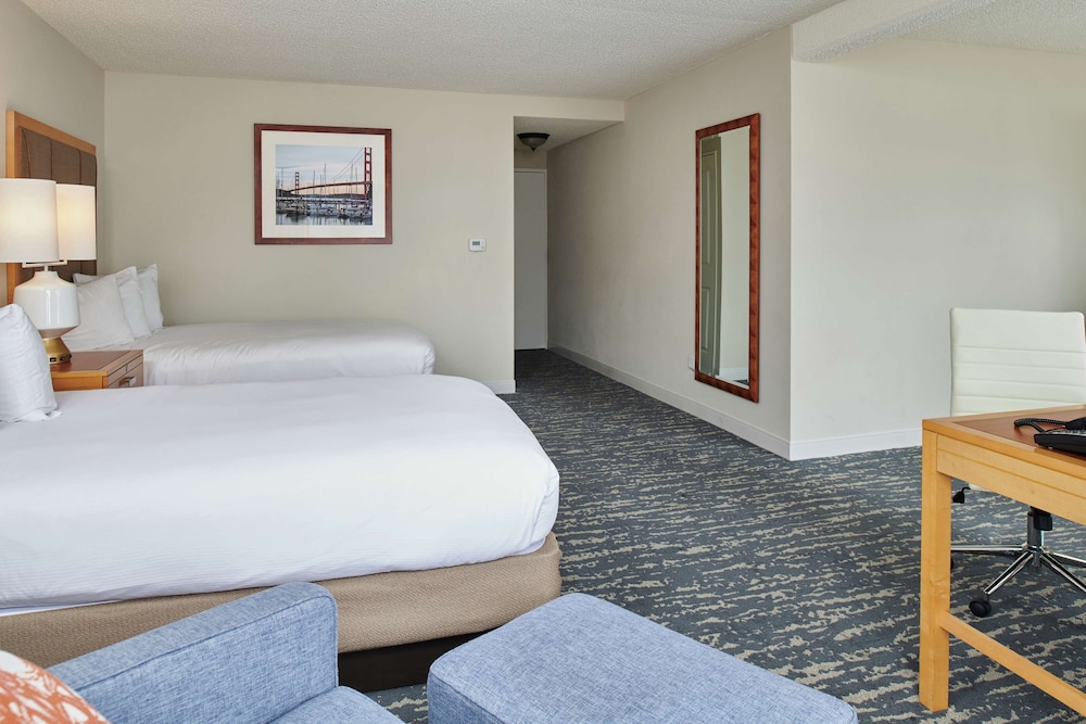 DoubleTree by Hilton Hotel Berkeley Marina - photo 14