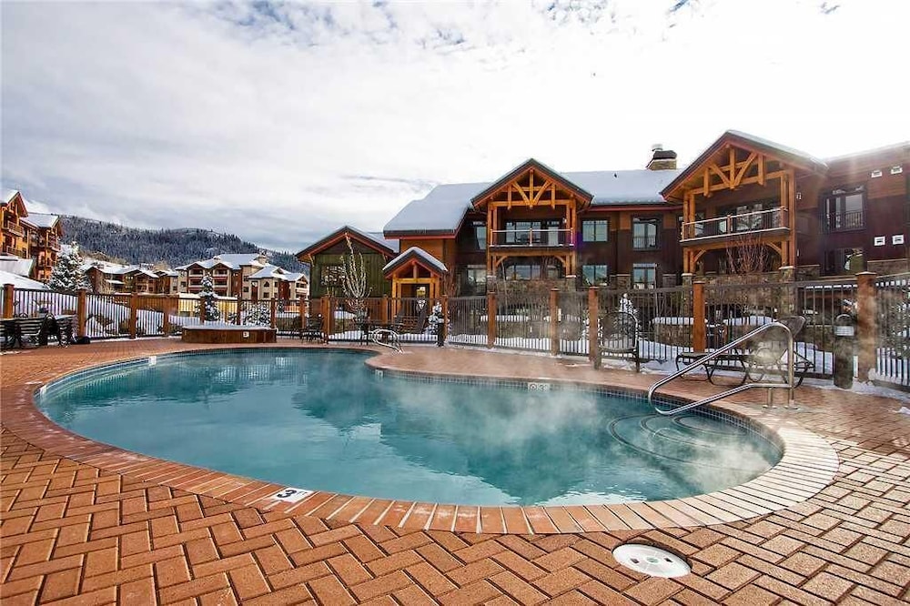Bear Lodge Trappeur's Crossing Resort - photo 28