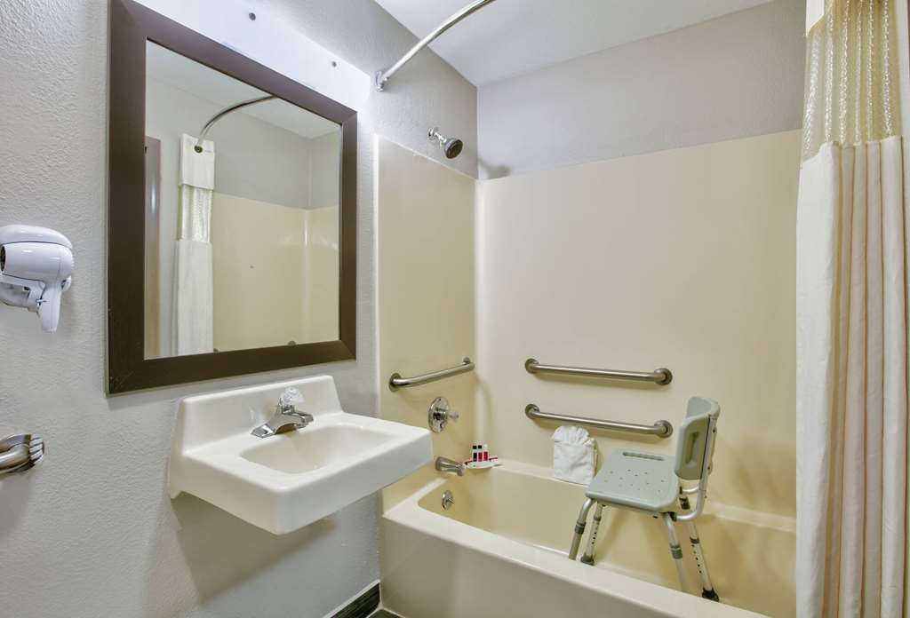 Days Inn by Wyndham Tunica Resorts - photo 43