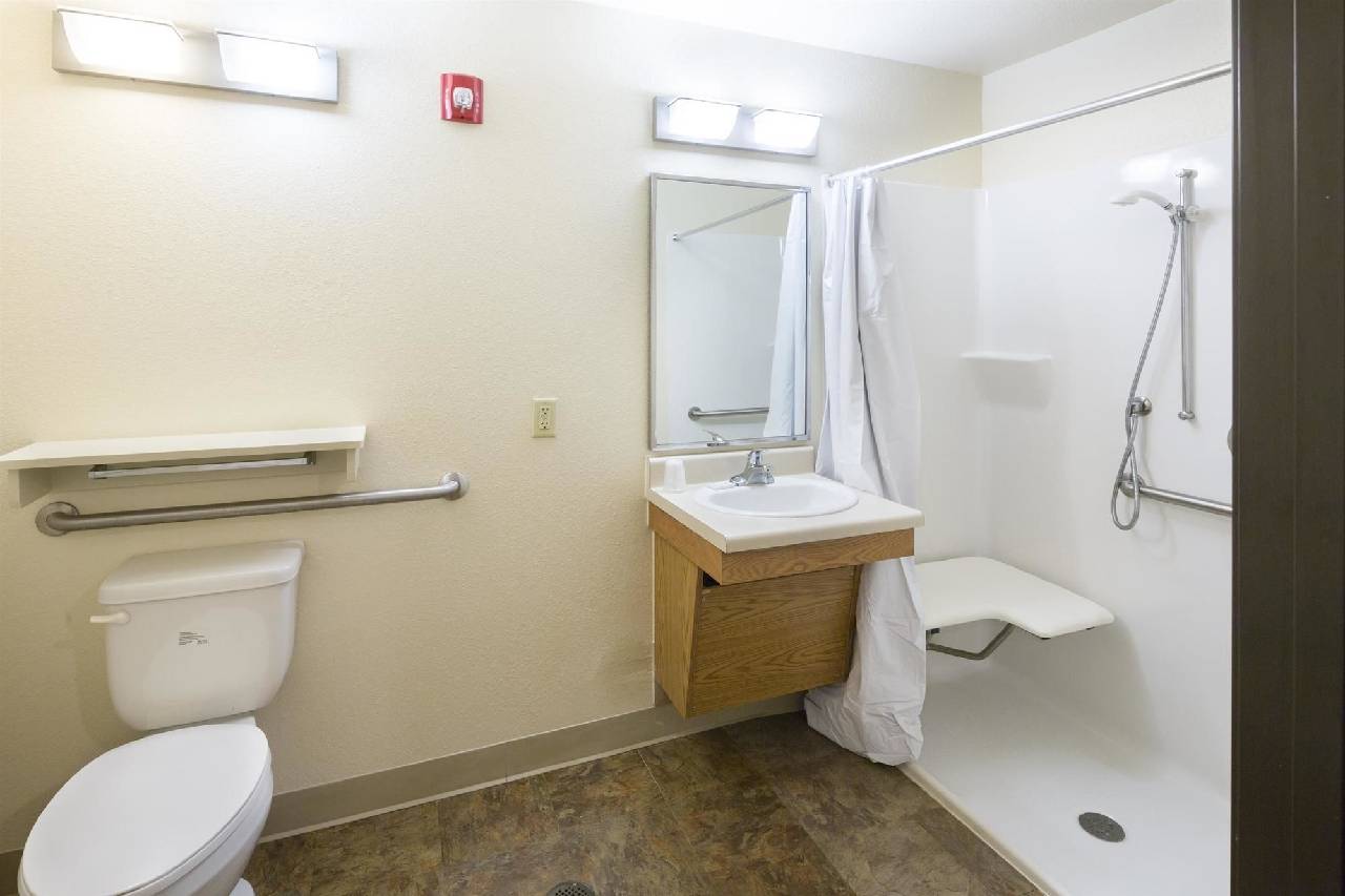 WoodSpring Suites Columbus Fort Benning Bldg. 2 - photo 20