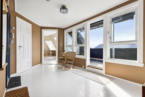 Rom i loftsleilighet med utsikt — Bergen — photo 5