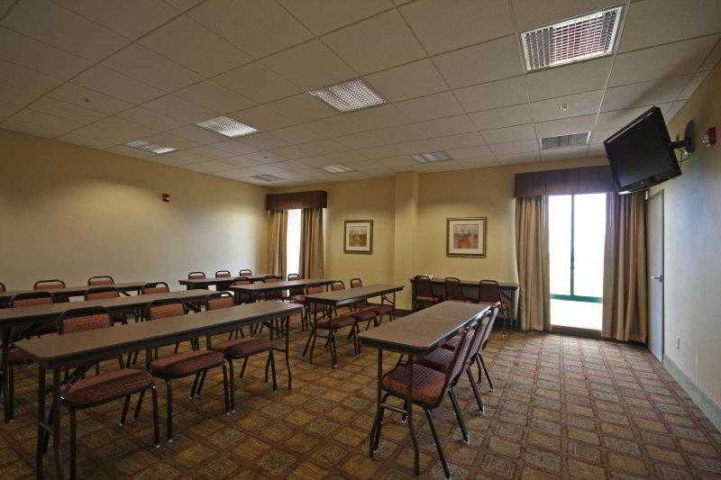 Super 8 by Wyndham Natchez - photo 28