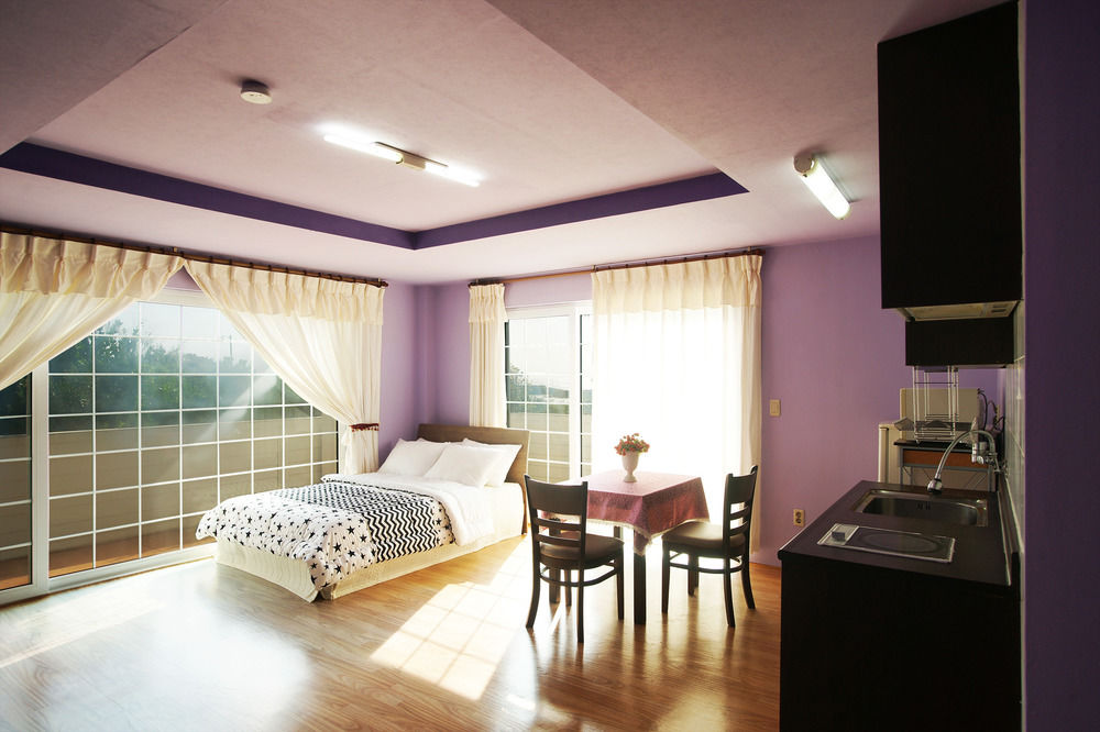 Etoile Jeju — hotel in Seogwipo