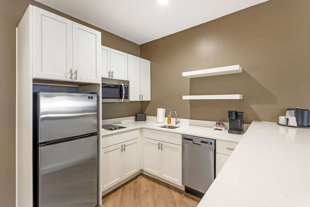 Comfort Inn & Suites Verona at Turning Stone Resort Casino - photo 33