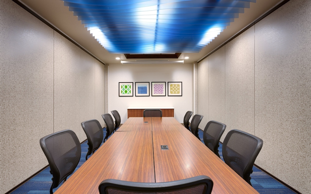 Holiday Inn Express & Suites Orem North Provo by IHG - photo 38