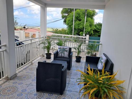 Appartements Des Roses — 4-Star Luxury Hotel in Le Lamentin, Martinique