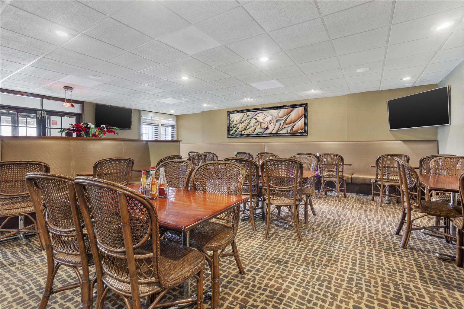 Best Western Plus Brookside Inn - photo 48
