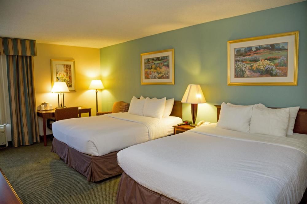 Ramada Plaza Rochester Airport - photo 23