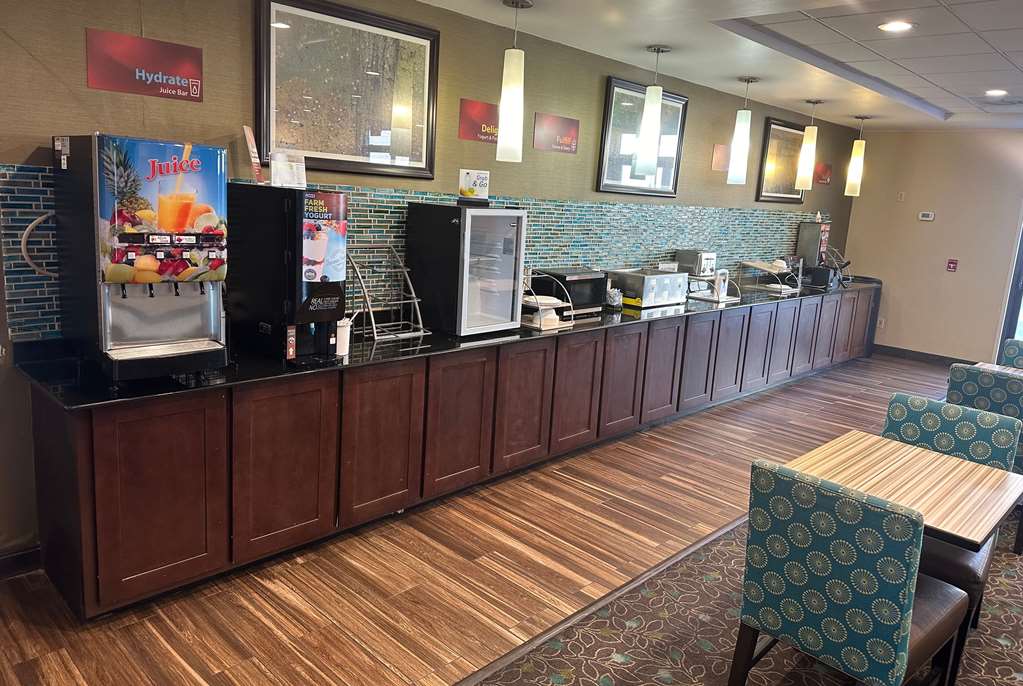 Wingate by Wyndham Harrisburg Near Hershey - photo 16