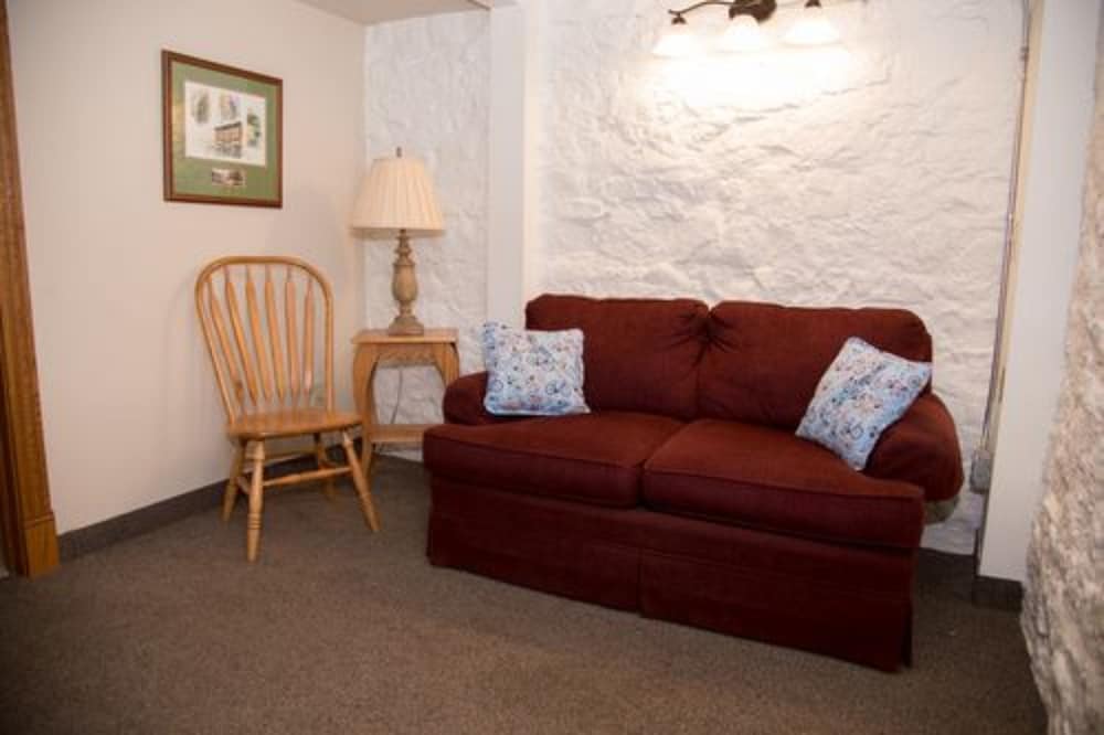 Stone Mill Hotel & Suites - photo 29