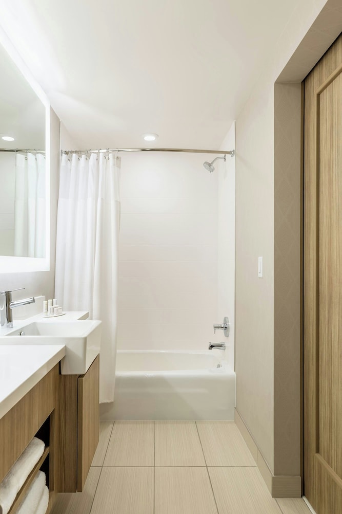 SpringHill Suites by Marriott St. Paul Downtown - photo 13