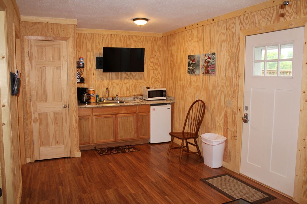 Shawnee Trails Lodging and Suites - photo 6