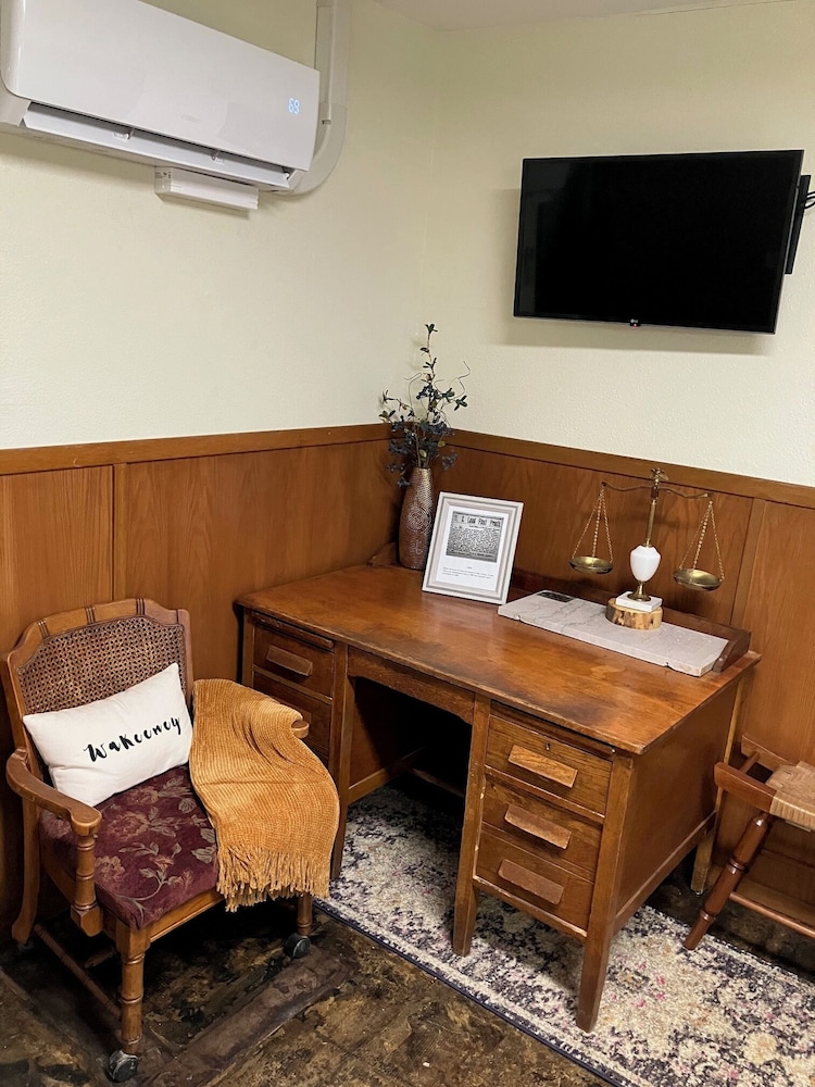 Prairie Rose Inn - last minute hotel in Wakeeney