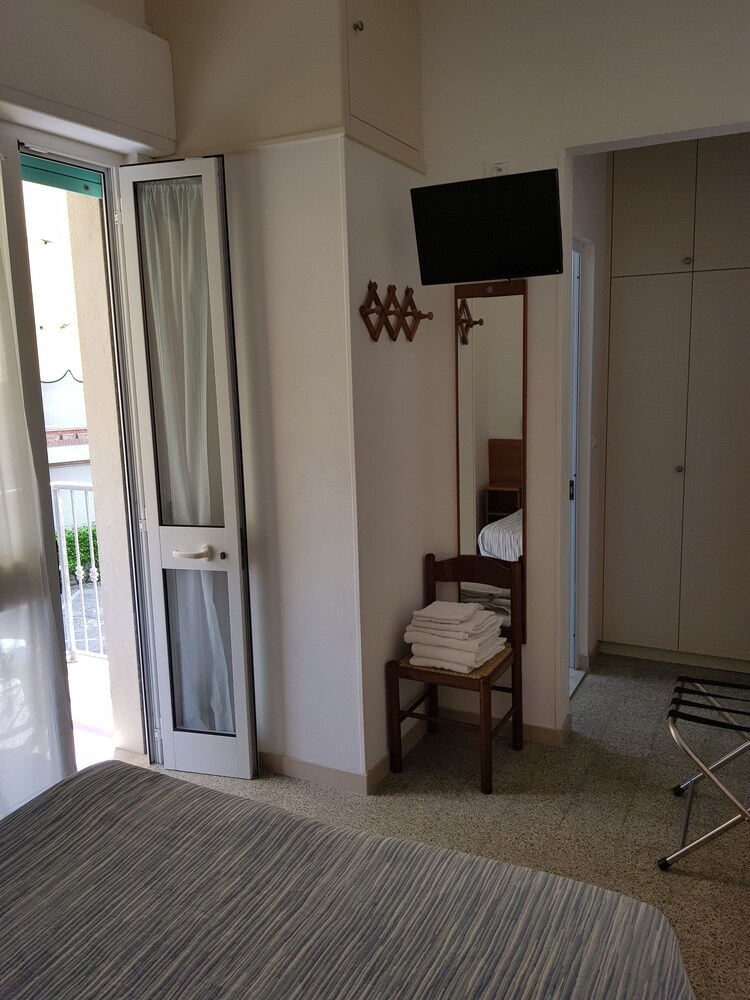 Hotel Margot — Camaiore — photo 4