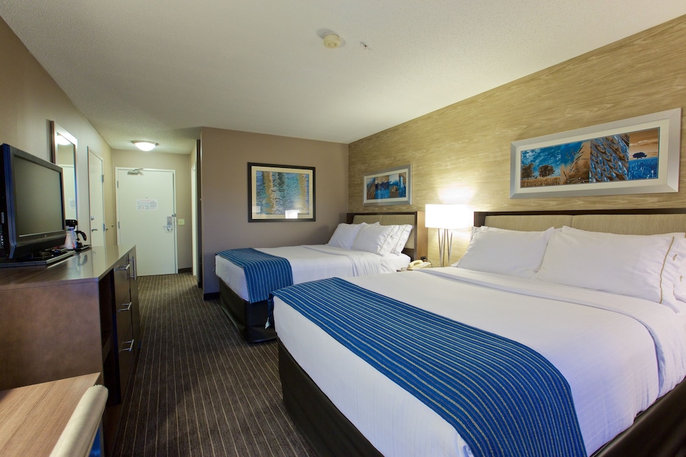 Holiday Inn Express Fargo West Acres by IHG - photo 3