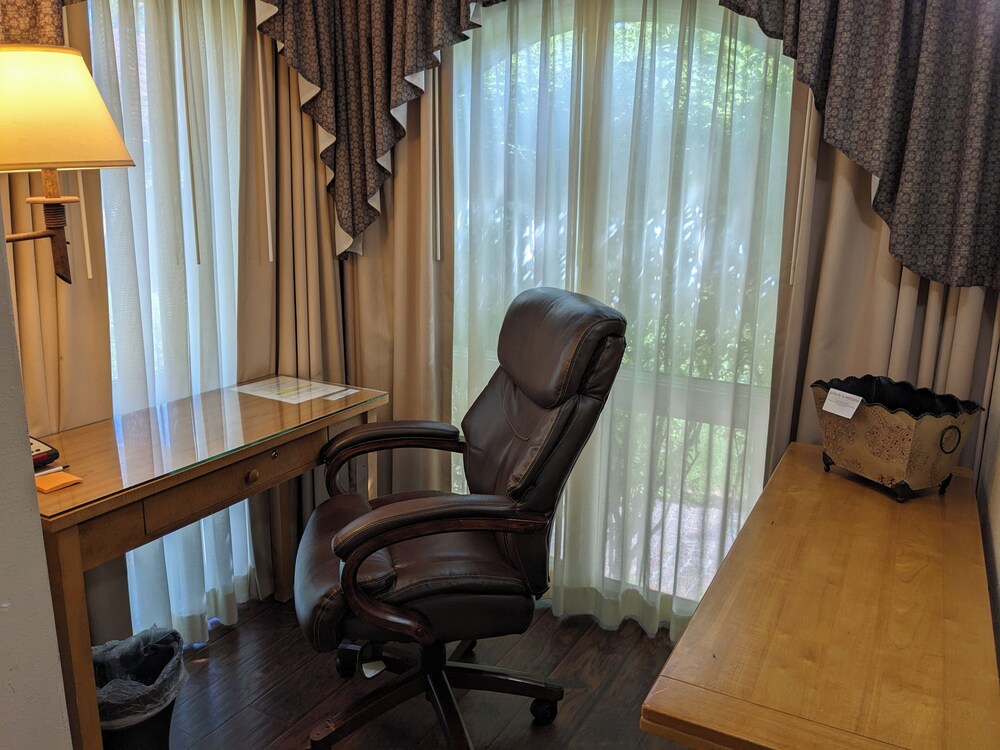 Los Gatos Garden Inn Hotel - photo 28