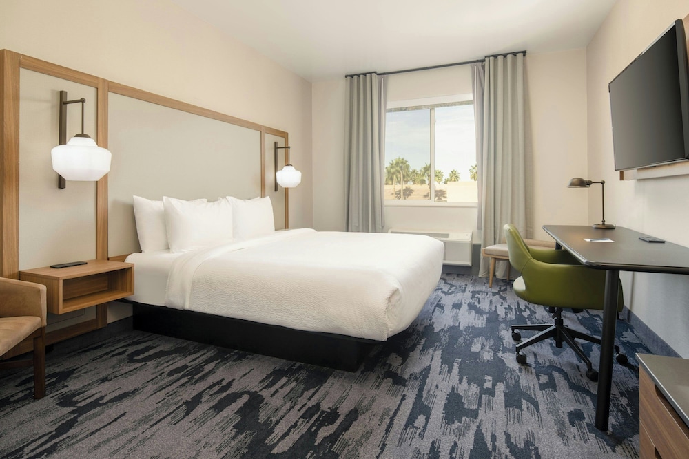 Fairfield Inn & Suites by Marriott Scottsdale Old Town - photo 7