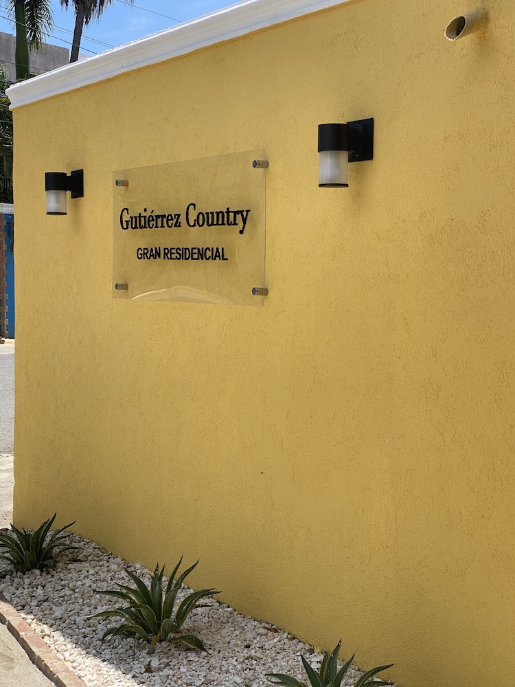Residencial Gutierrez country — 4-Star Luxury Hotel in Santiago De Los Caballeros, Dominican Republic