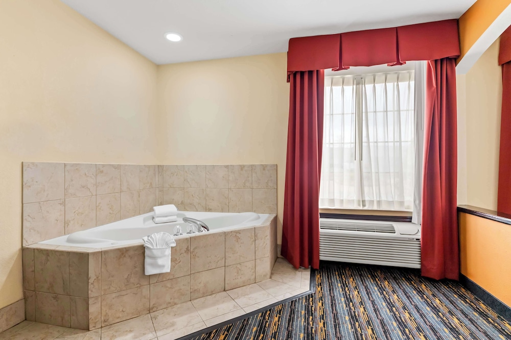 Best Western Kenosha Inn - photo 17
