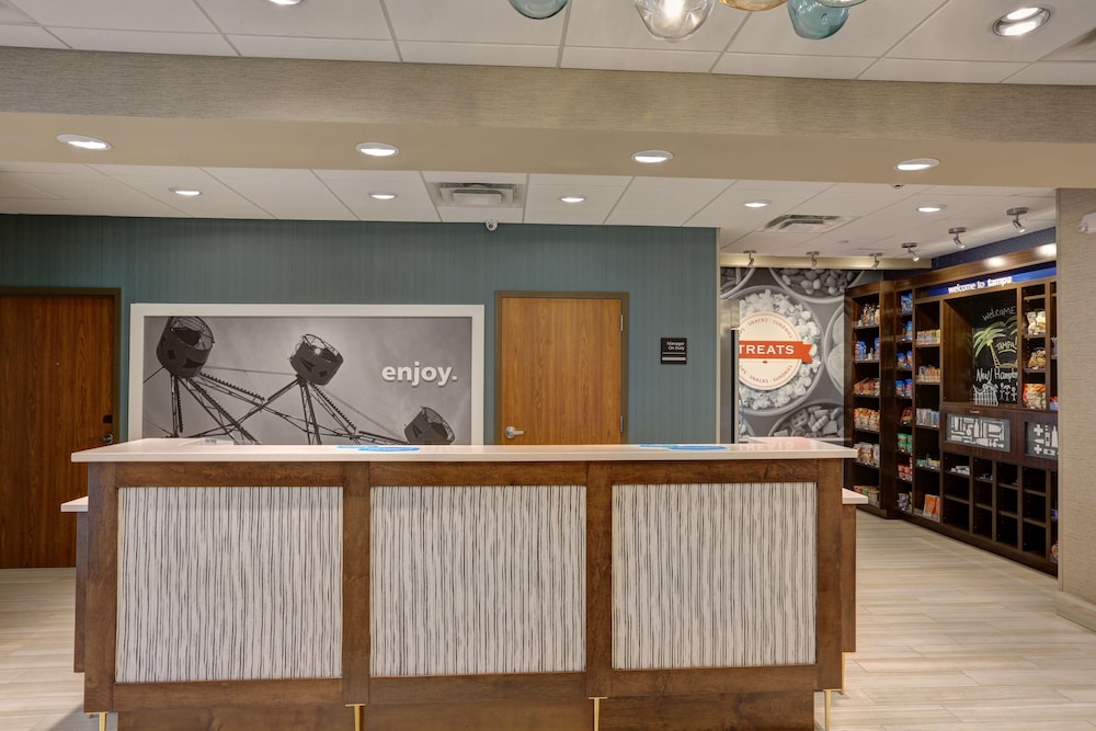 Hampton Inn & Suites Tampa Busch Gardens Area - photo 5