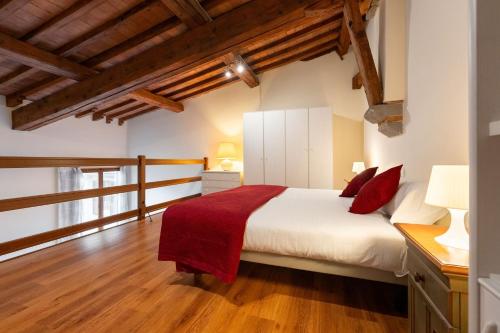 Apartments close to Duomo — 4-Star Luxury Hotel in Florence, Italy