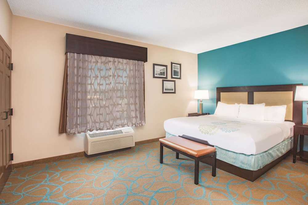 Spark by Hilton Kingsland - photo 14