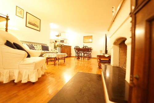 Attico in centro a cinquanta metri dal mare — 4-Star Luxury Hotel in Moneglia, Italy