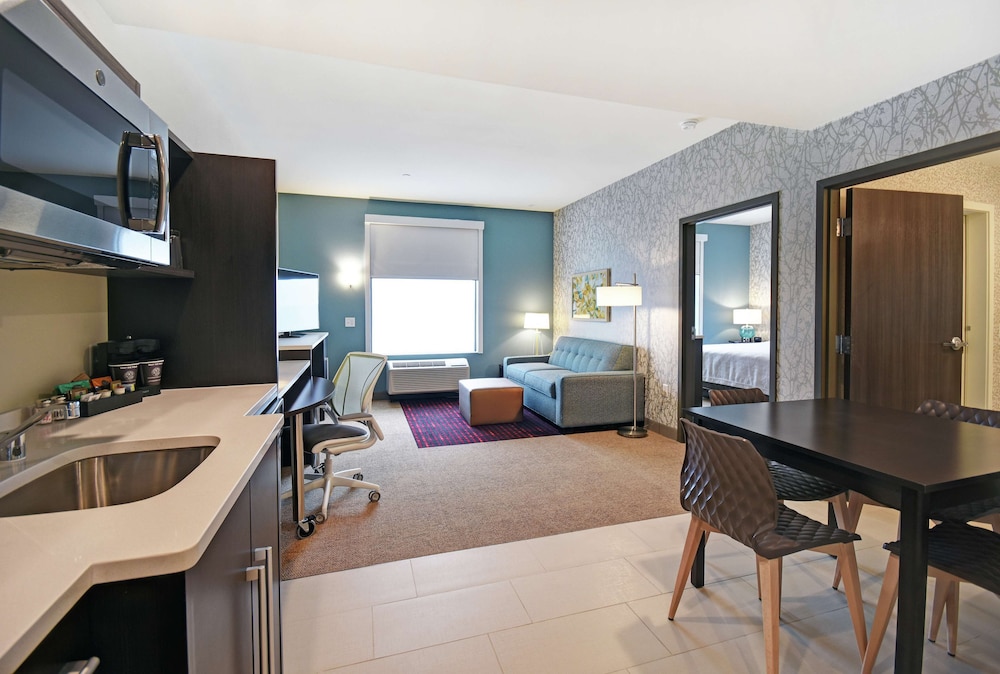 Home2 Suites by Hilton Beloit - photo 8