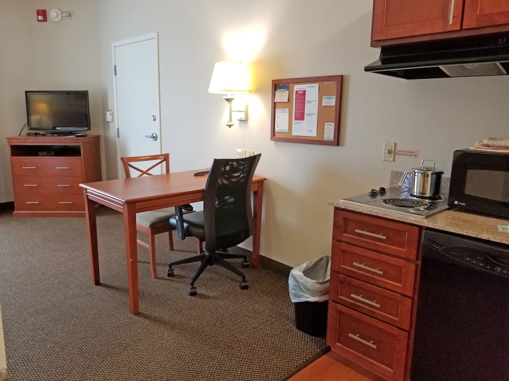 Candlewood Suites Cape Girardeau by IHG - photo 42