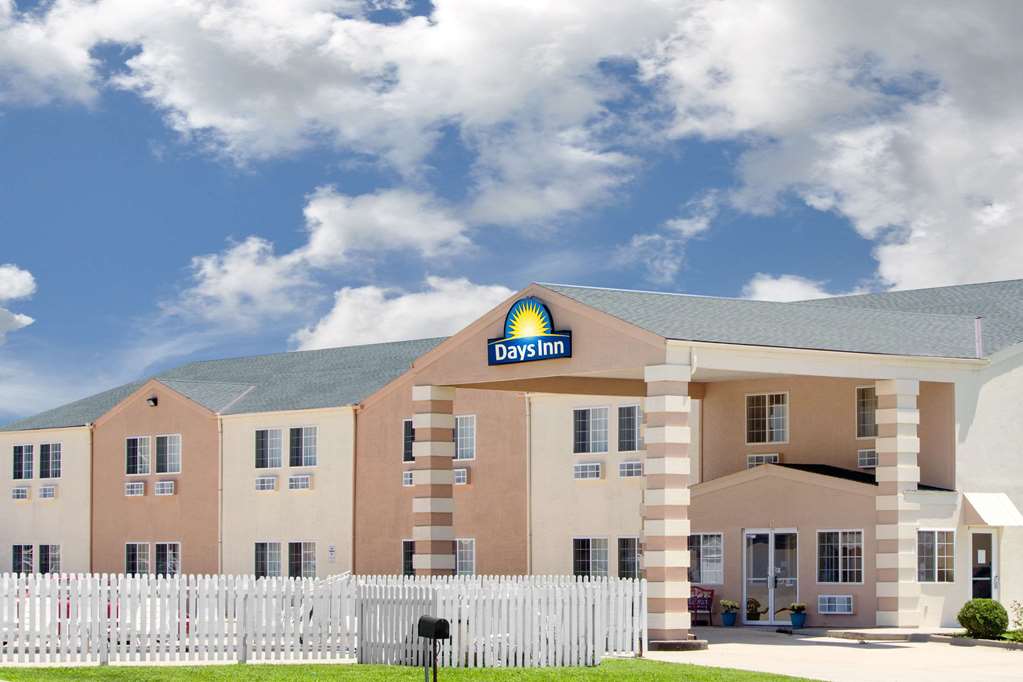 Days Inn by Wyndham Butler - photo 2