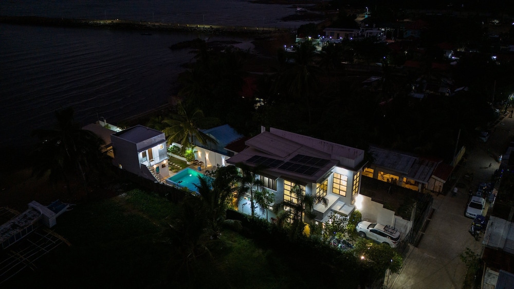 Rlj Beach House — 4-Star Luxury Hotel in Naval, Philippines