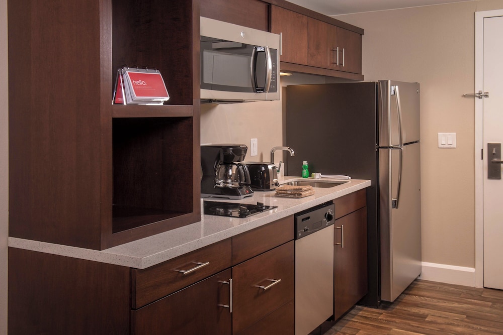 TownePlace Suites by Marriott Altoona - photo 12