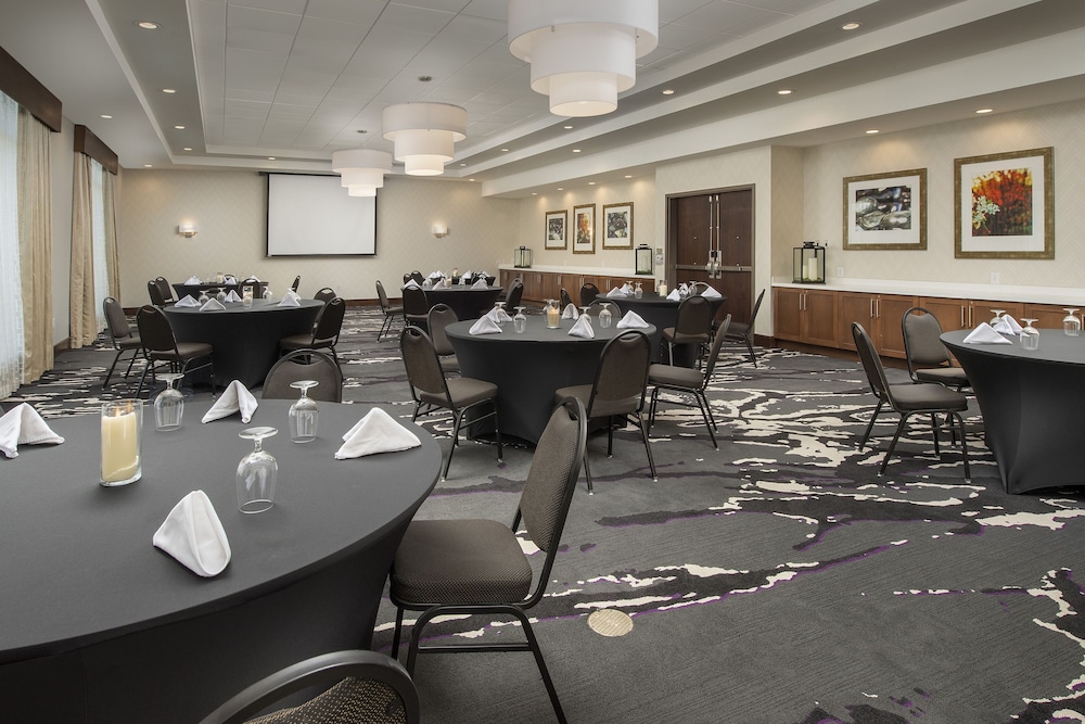 Hilton Garden Inn Columbia Airport - photo 45