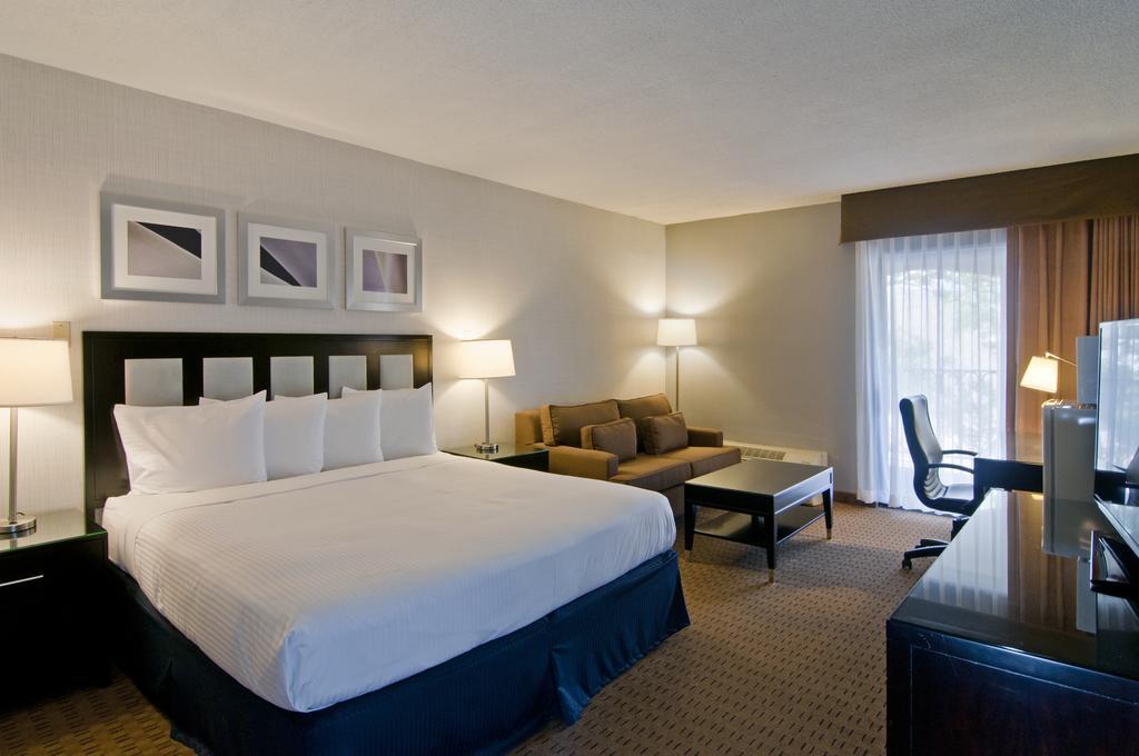 Wyndham Albuquerque Hotel & Conference Center - photo 13