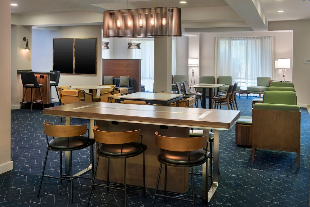 Courtyard by Marriott Philadelphia Plymouth Meeting - photo 27