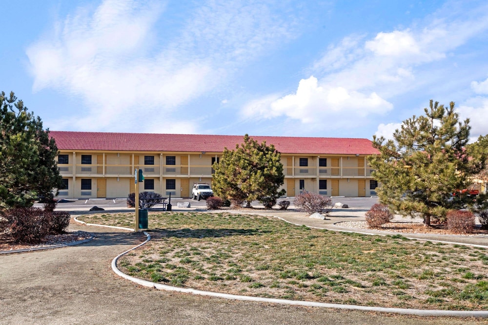 Days Inn by Wyndham Reno - photo 23
