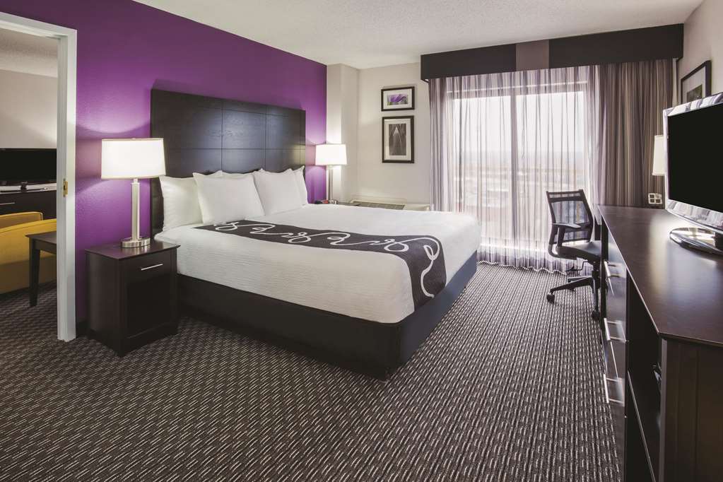 La Quinta Inn & Suites by Wyndham Minneapolis Bloomington W - photo 48